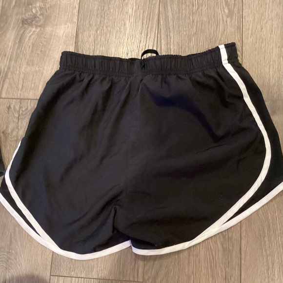 Host Pick ⭐️ Nike & Adidas Bundle of Three - Picture 7 of 9